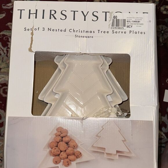 NWT Thirstystone Nested Christmas Tree Stoneware Serve Plates, Set of 3 - Picture 2 of 3